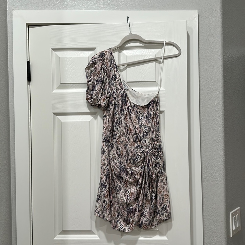 One shoulder dress